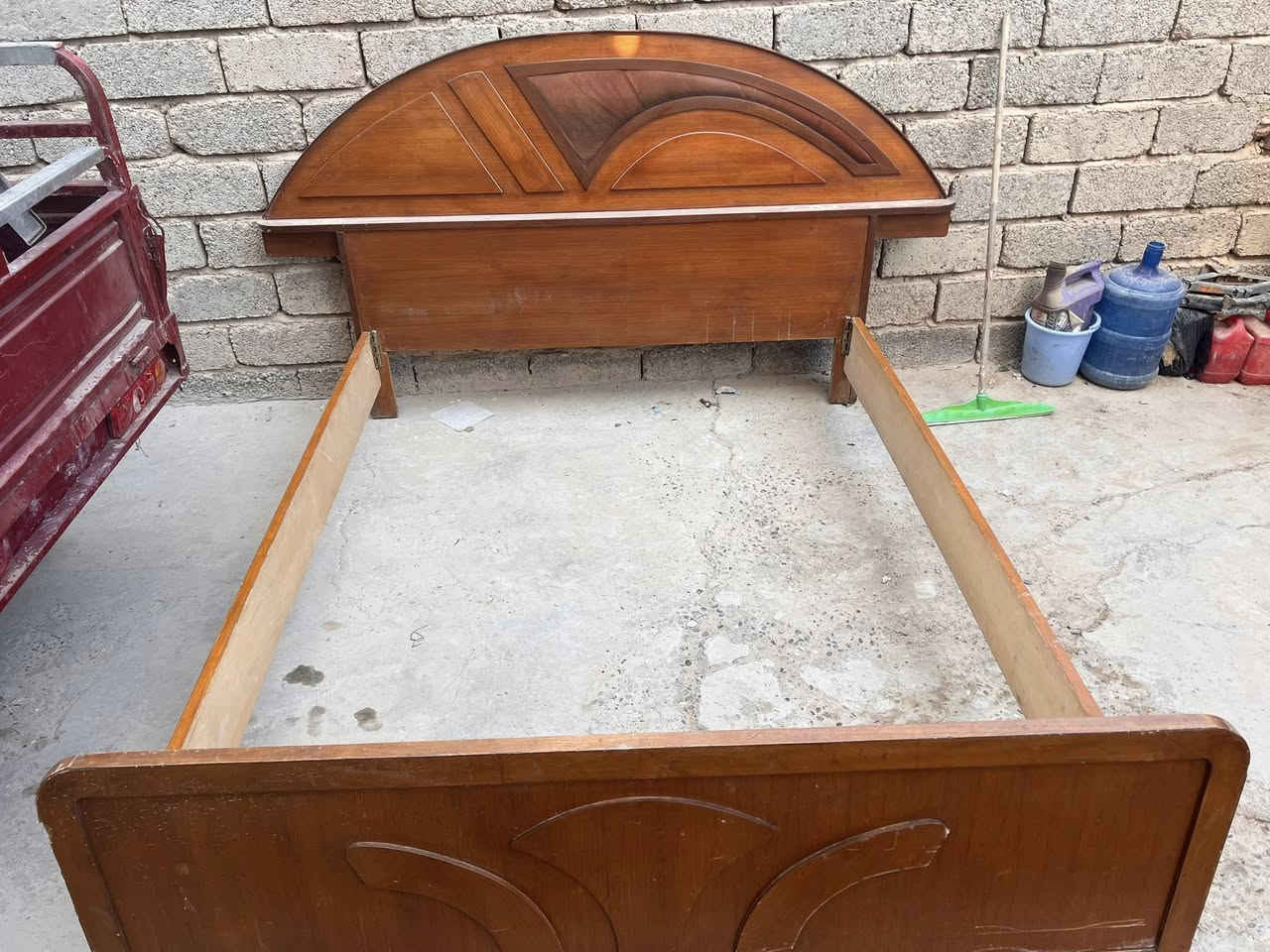 تاج جرباية كامل للبيع وبسعر مناسب سعرة بس 30 الف قفل للستفسار الرقم ***********
