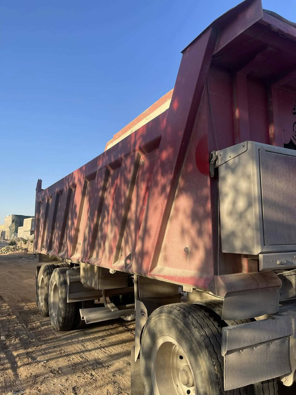 للبيع مقطوره طول سبعه وربع شغل بغداد شاصي مكفول ونج سكس ونص تخم تاير جاهزه للعمل خفيفه مال كبان شاصي 14مكان بابل استفسار *********** السعر 165 ورقه
