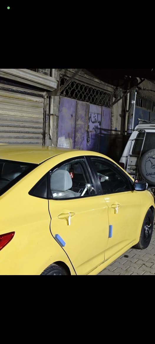 سلام عليكم اكسنت موديل 2014 رقم بغداد انكليزي حادث باب سايق مبدل سياره مكفولة هيئه غرامات عليه أي استفسار ***********واني خادم سعر85ورقه وبيه مجال
