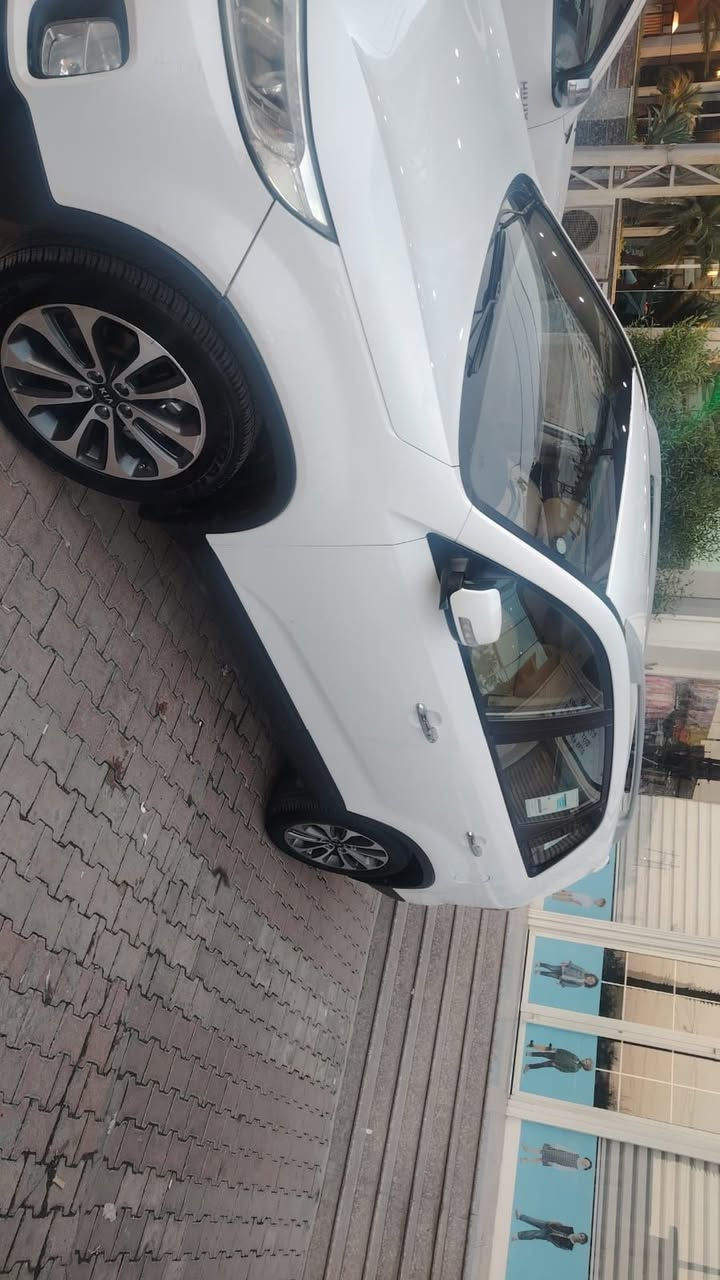 سورنتو خليجي 2013 شكل ل14 
رقم شمالي تحويل ثاني يوم 
كفاله عامه
ماشيه 170
4 سلندر 
7 راكب 
فول مواصفات عدا البانوراما 
محرك كير كفاله
السياره جاهزه من كلشي 

السعر ١٦٥ وبيها مجال 
***********
