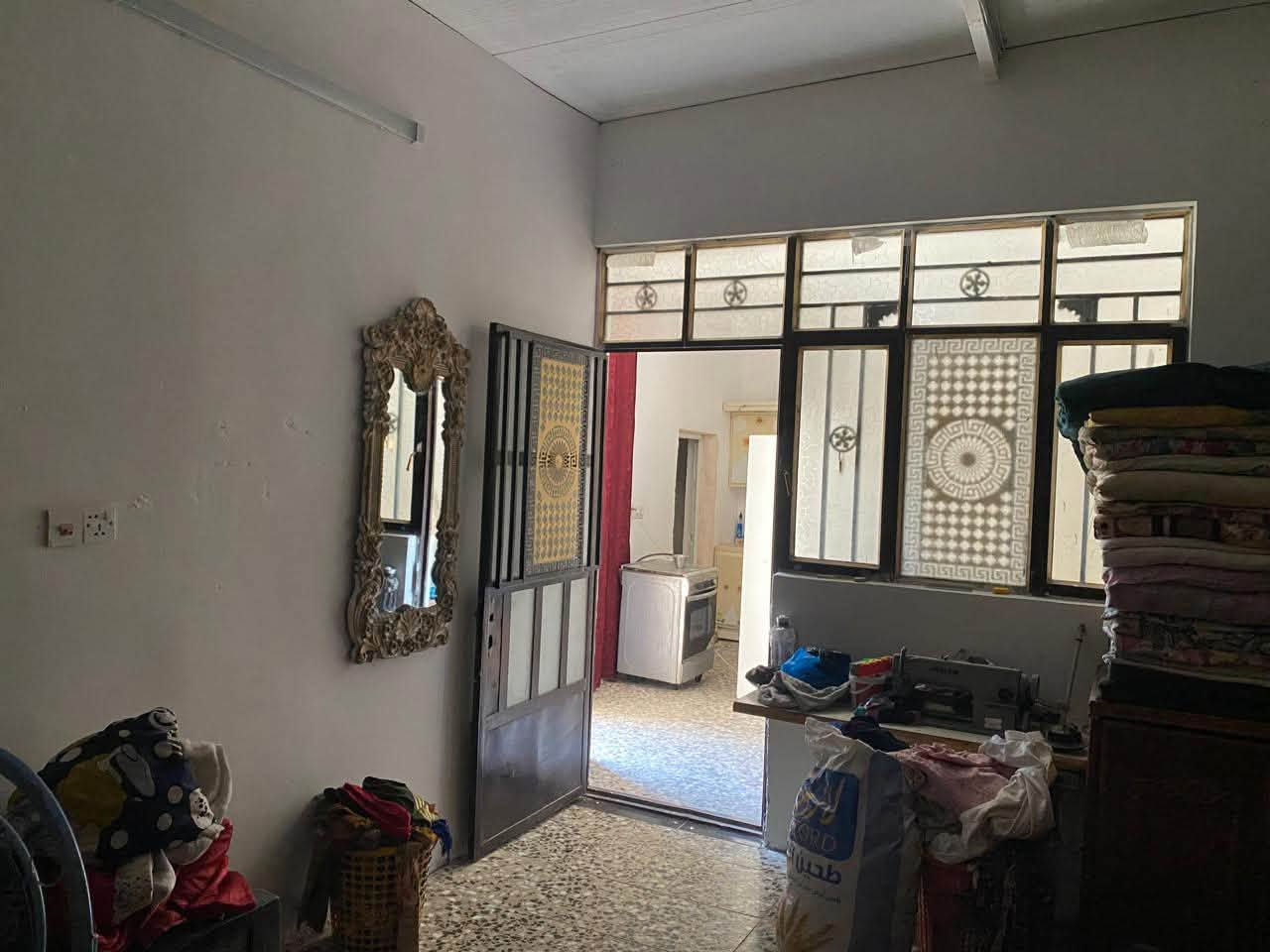 تحيه طيبه بيت للبيع مساحه ٨٥ مربع كامل خدمات منطقة حي البتول بحث العلمي بغداد مي كهرباء مجاري + تبليط نوع العقار واقع حال حالين البيت فارغ جاهز للسكن اي نقص مابي سعر جدن مناسب بس عل خاص متواجد على واتساب        ***********
