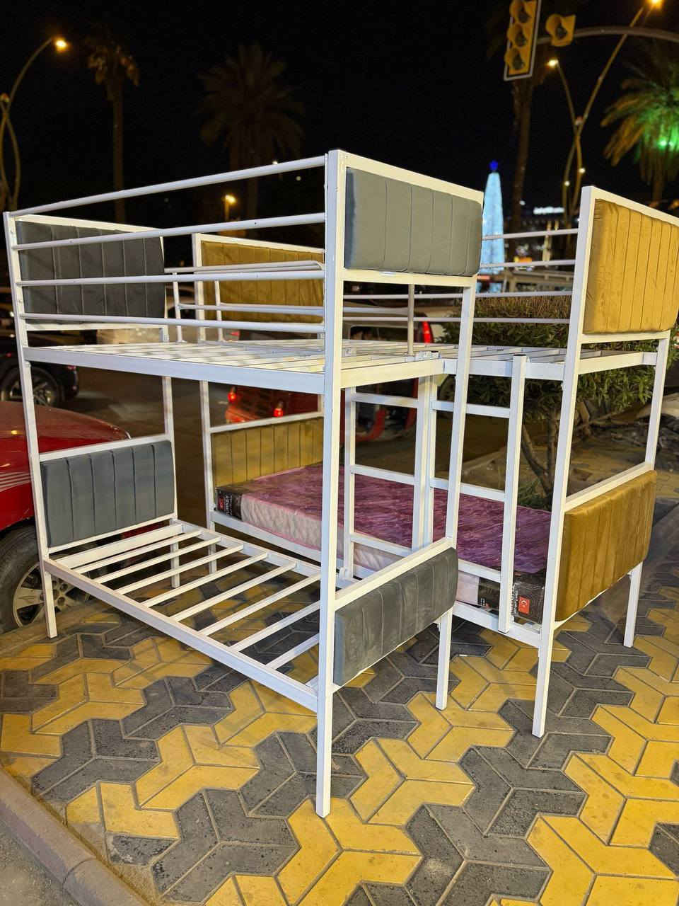 سرير حديد ابيض او اسود
سرير حديد طابقين 
سرير حديد ودوشمة طابقين
قياس 90 في 190 
او اي قياس حسب الطلب


**إذا كنت صاحب هذا الإعلان وتريد حذفه لأي سبب، رجاءا أرسل رسالة إلى الدعم الفني**