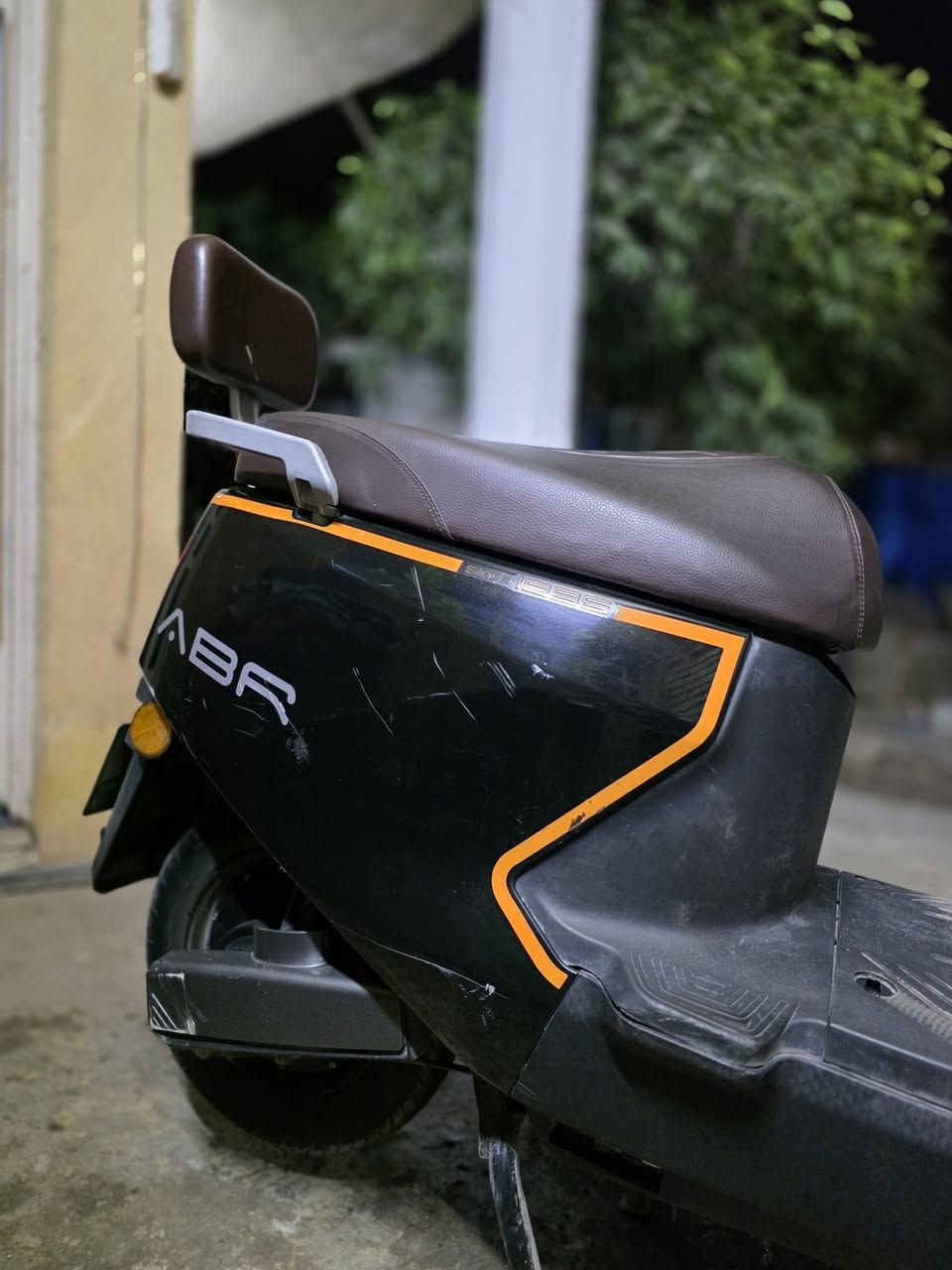 سلام عليكم شباب أقره كلشي قبل لا تتصل فدوة اروحلك
دراجه شحن موديل،2025 رانج 
نضافتها خيرمن الله  6بطاريات بحاله جيدا جدا كهربائيات كلها شغاله 
ما ناقصها برغي شتريتها قبل فتره من معرض بمليون وربع 1250
وهسه أريد أبيعها قيم بلي يرضي الله 
+ترهم مراوس هم شعندك نزل بل تعليق واني ادخلك خاص 
مكاني بغداد قرب جسر المثنى هـ***********
