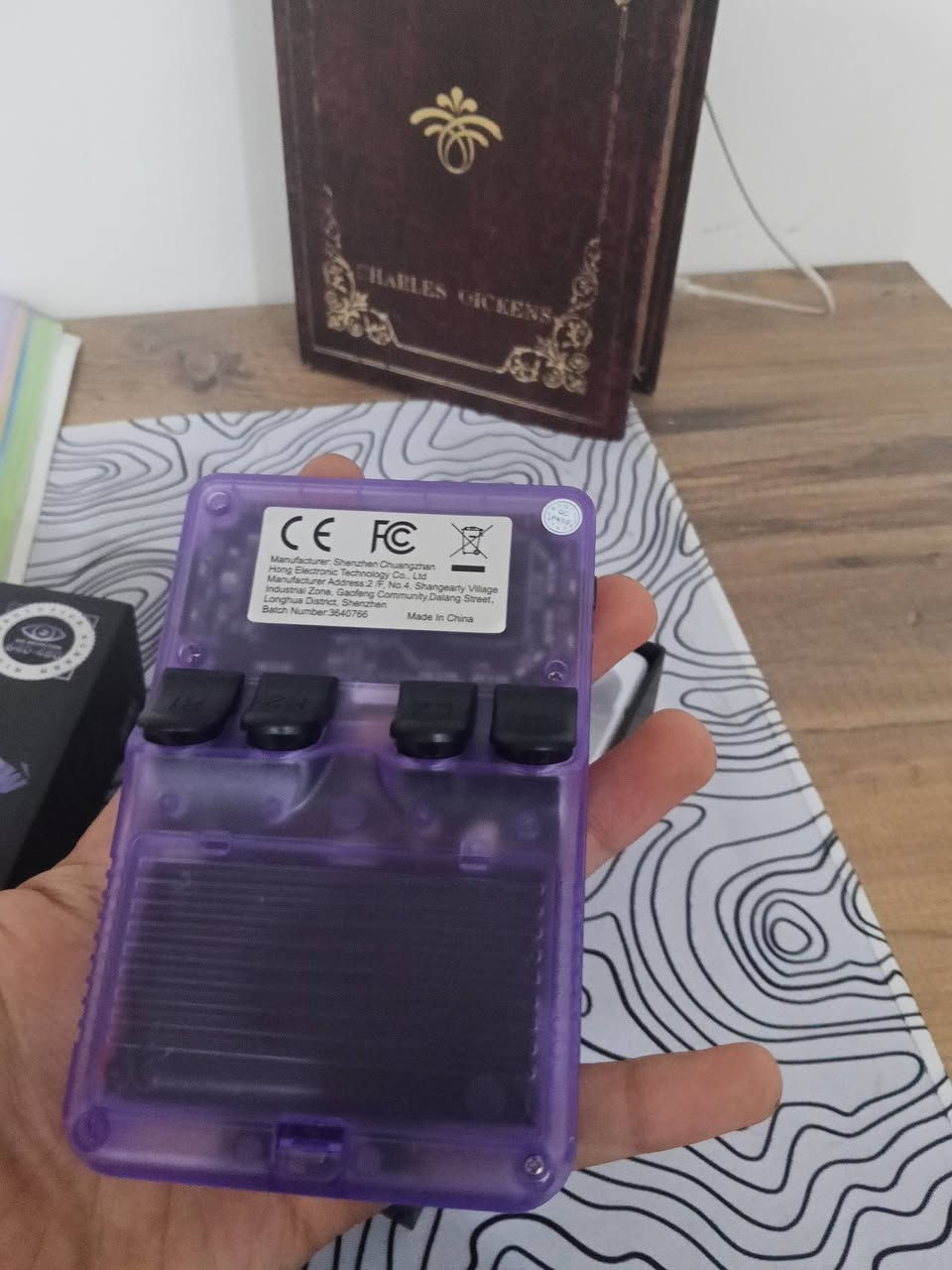 شوفولي هذا جهاز ريترو يحتوي على مكاتب ضخمه من العاب اكثر من 15الف لعبه ومنه العاب نينتندو 64 +wii +psp ps1 ولكثير بعد 
كله هذا بسعر 35الف فقط 
***********
