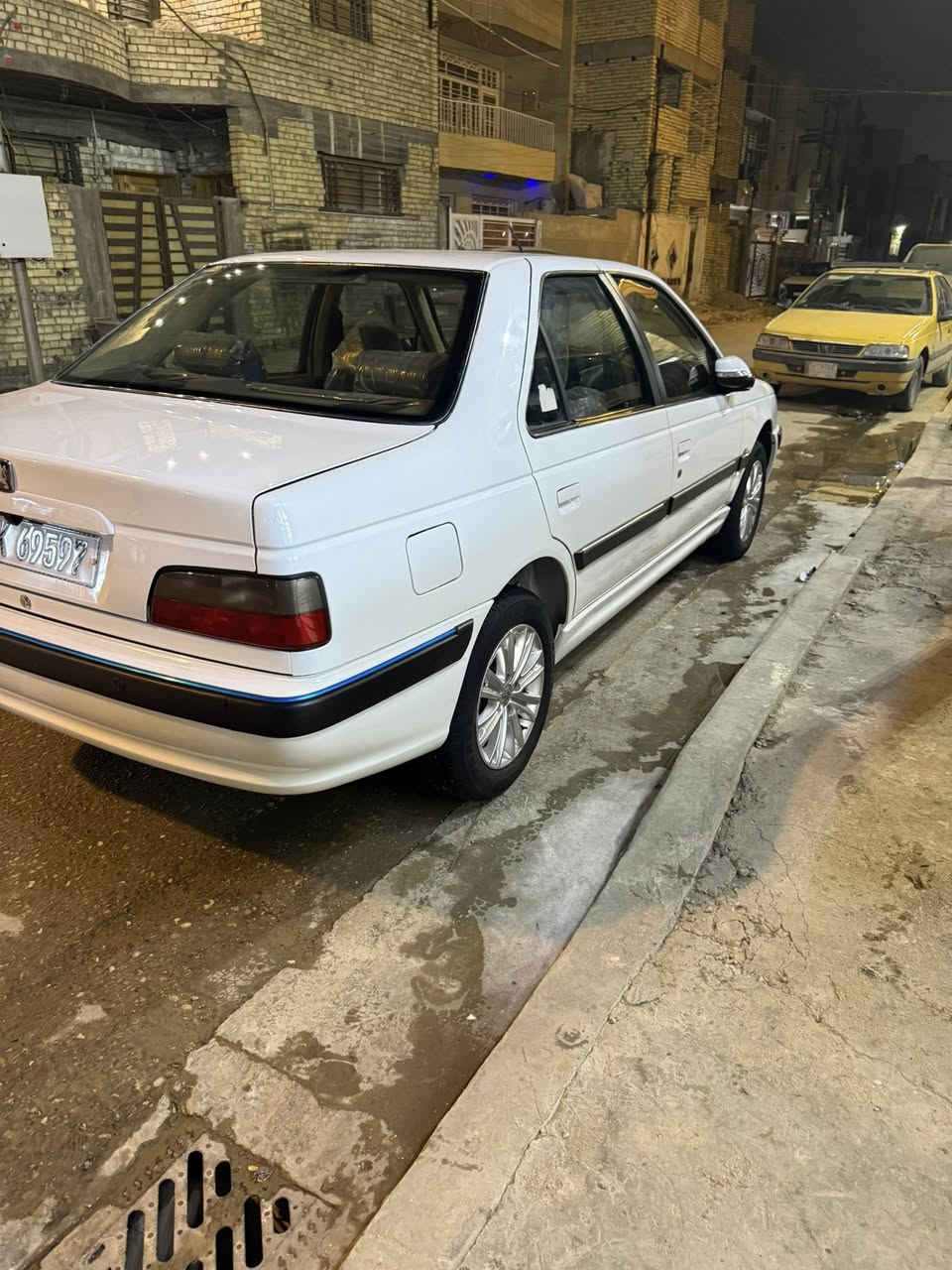 سلام عليكم بيجو بارص 25 كفاله عامه ماشيه 5000بعدهه ع وضع شركه سعر 90وبيهه مجال
***********
