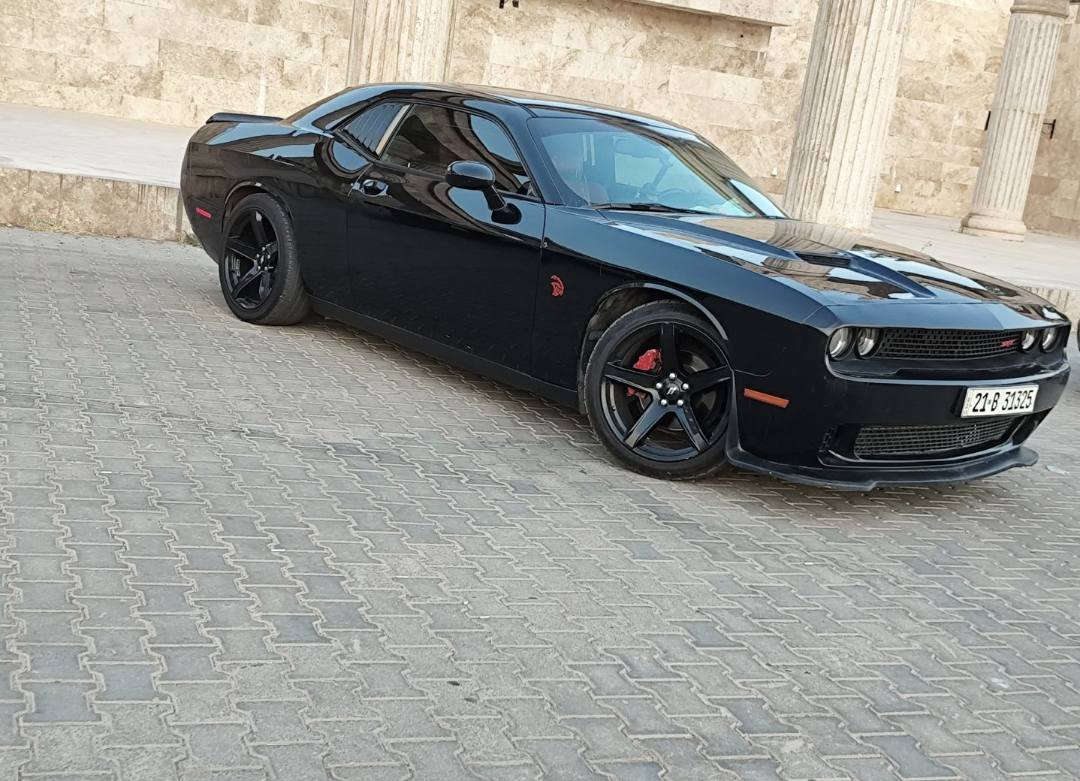 سلام عليكم اخي العزيز اقرى المنشور وخابر  موضح كل شي  
دوج جالنجر2017
موصفاتsxt
 سياره نضيفه حادثه جاملغ سكن بلادي بدون حاذث وجاملغ سائق مصبوغ بدون دواخل بدون ايرباك سنوية باسمي  بطاقه بانزين موجود شرط تحويل و غرامة ماشي150الف كم وسياره حاضره على اخر حبايه بدون اي مصروف  رقم موبايل***********
***********
