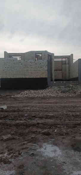 هيكل لبيع غير مسقف جهاز لإسكان تكدر تسحب عليه قرض  ثاني قطعه عن الشارع العام المساحه 150 بناء درجه أوله طابوك جمهوري واحداديه درجه اولي وشغل كله درجه أوله البناء غرفتين وصاله وحمامات داخليه وخارجيه استقبال ومطبخ لاستفسار اكثر اتصال عله الرقم ( ***********) (***********)
