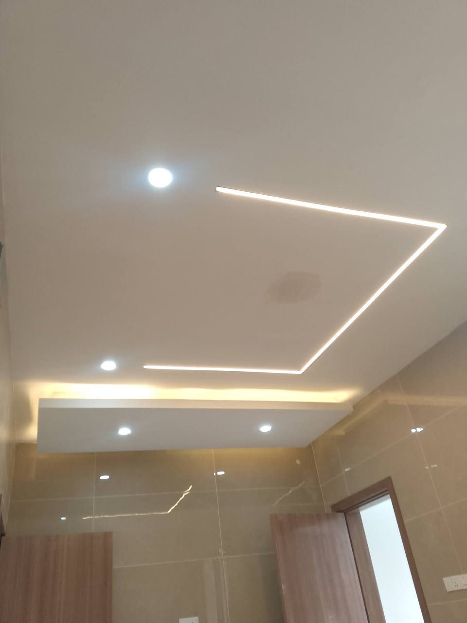 كادر جبس بورد متفرغ حالين ***********
