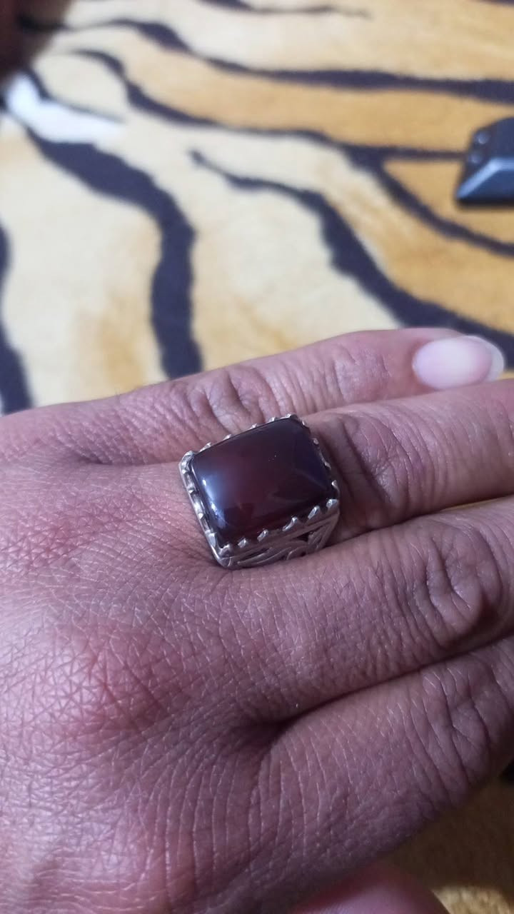 البيع مدينة الصدر مستعجل سعره مناسب ***********
