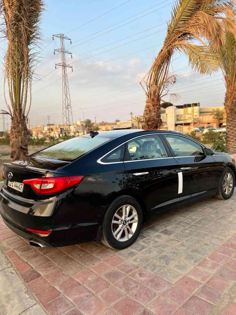 سلام عليكم 
سوناتا موديل 2016 وارد أمريكي 
رقم أربيل إنكليزي جديد سنويه جديده 2027
سياره كلين كفاله من ضربه و تبديل و حادث والصبغ ما عدا طخه بسيطه مسويهن كلى كدها سياره كلش حلوه استخدام شخصي مال جناي كلش جديده من داخل والخارجً شركه 
مواصفات سياره  تحكم ستيرن +وضعيات قياده سبورت او عادي+شاشة ايباد أندرويد اصليه +كاميرا او حساس خلفي  +اتصال بلوتوث +حساس اطارات او باقي مواصفات معروفه
داخل لون بيجي +محرك سياره 2400 اطلع وين ما يعجبك
محرك والكير والتبريد والحداديه جاهزات او باتري جديد 

السعر 110$ نهايتها مال بيع او جوه سوك ماكو هيج سعر 
اتصال :*********** النجف, العراق
