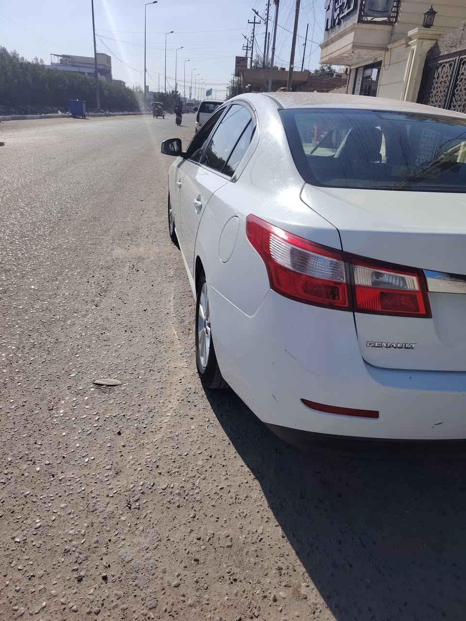 سافران 2012
مكينة ٤ سلندر
تشغيل بصمة
قطعتين تبريد
بيهة بارد جاملغ امامي وخلفي والبنيد 
مكان بصره سنوية منتهية  
٧٥ وبيهة مجال قليل
*********** موجود واتساب وعلفيس واتصال
