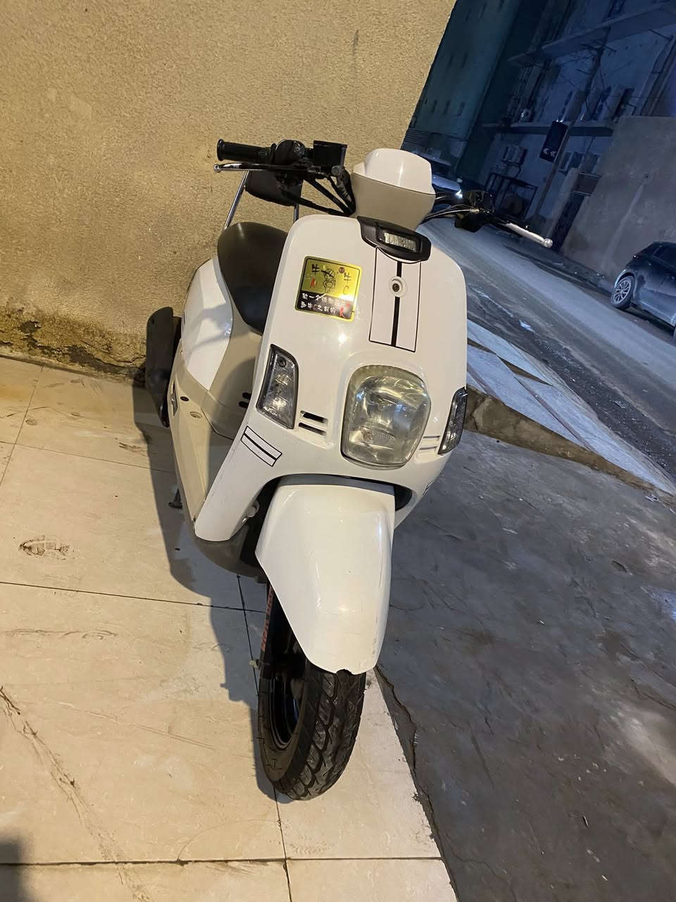 سلام عليكم  بوليسي كفاله عامه حته من زلغ كفرات مختمه ما مفتوحه شلعه  ومعدل تخبل دراجه رمبه نضيفه بمعنه لكلمه 
مكاني طويسه 
***********
$مليون وبيه شي كلش بصيط
