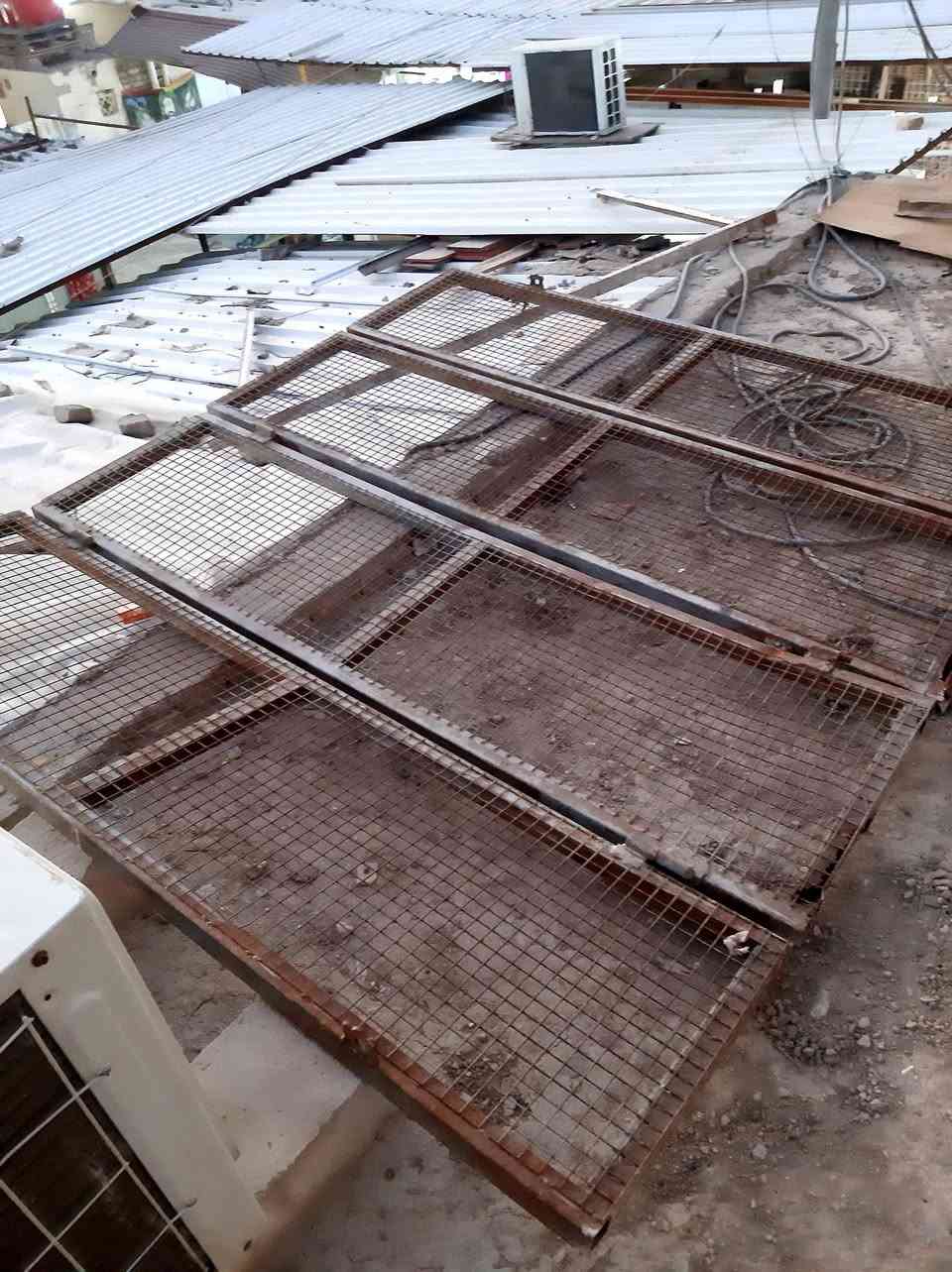 باب بي ار سي للبيع السعر 75 ارتفاع مترين وعرض مترين و30 سم نضيف مكان الماجديه الشراي اتصل ***********
