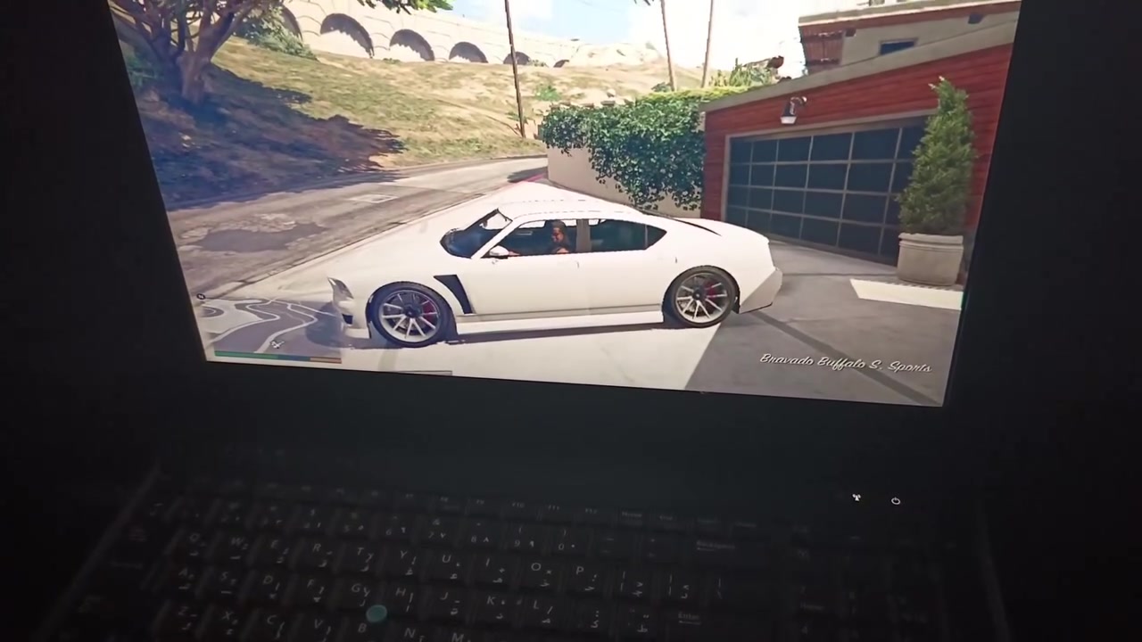 لابتوب نضيف 100% بيه لعبة جي تي اي 5 جي تي اي2 لعبتين كرة القدم بيس وحرب مع جوزتك يدة هدية فيه برامج مثل سينمانا وغيرا يفيد لدراسة والبرمجة والألعاب بس بطارية تعبانة اذا تخلي ع شحن ما علي 
للتواصل خاص او واتساب *********** عنواني النجف الاشرف
