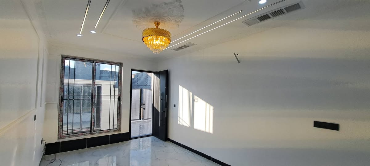 خانوفرۆشتن فوڵ مواسفات هه ولیرهشتی 8 حەسارۆك 125متر دوونهۆم پێکهاتووەلە4ژووری نوستن دیوخان هوڵ مەتبە گەرماونرخ6دەفتەرو90ورقە معاملە***********واتساپ  بیت اللبیع فی اربیل8حەصاروك فول مواصفات طابقین4غرفە نوم صاله مطبخ آستقبال گراج کامل خدامات سعر6دفاترو90ورقە *********** أربيل, العراق
