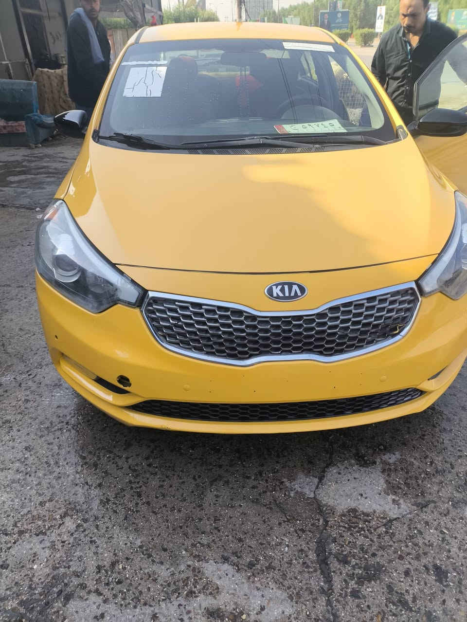 فورتي 2015 بغداد باسمي بيها محرك 1800 دوش كير ومحرك خير من الله تبريد تحكم ستيرن جهتين ضربته بنيد وبالعراق باب السائق وجنطه مصبوغه عام السياره السعر (90) مكاني الدوره أبو دشير التواصل (( ***********)
