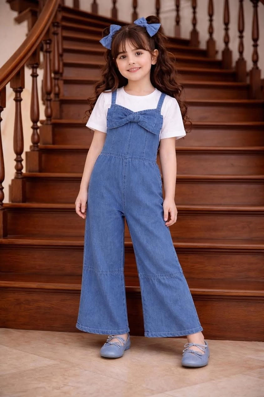 اللطافة والجمال بهذا الموديل يجنن 
جامسوت مع تي شرت ( خامة درجة اولى) 
قياسات من 7 سنوات الى 14 
بيع مباااشر ( كمية محدودة) 
للحجز مراسلة البيج / واتس ***********
تتوفر خدمة توصيل 🚚 لجميع انحاء العراق
