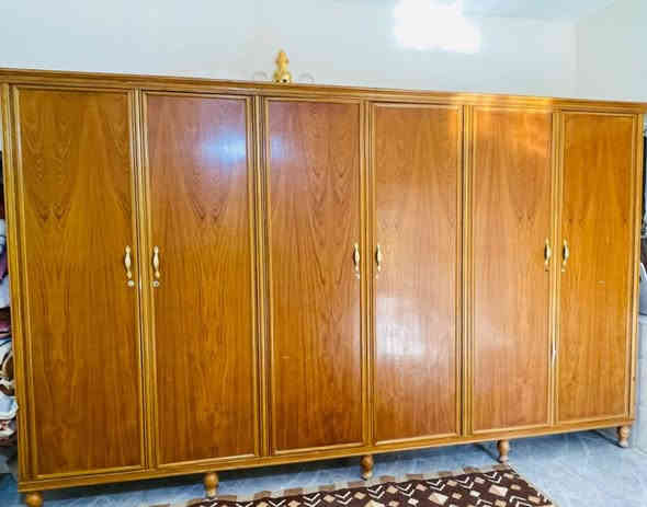 السلام عليكم كنتور للبيع تزكام ومفصل وجديد 6ابواب ومن داخل الباب يوجد مرايه علا طوله مكان بغداد الاستفسار ***********
