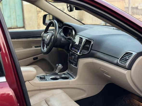 جيب موديل ٢٠١٩ فول لمتد خليجي بيها طخة بسيطة بلعراق ونصبغ البنيد رقم اربيل دولي بسمي السعر ٢٥٠ وبيها مجال مكاني بغداد ***********
