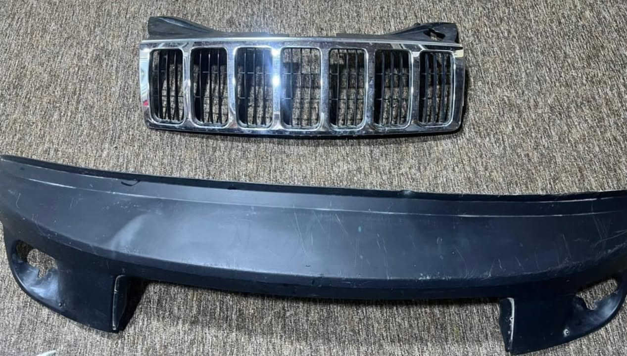 قيم وأخذ للبيع متواجد على الفيس بوك أو الاتصال على الرقم *********** غراض جيب ٢٠٠٩ شيروكي
