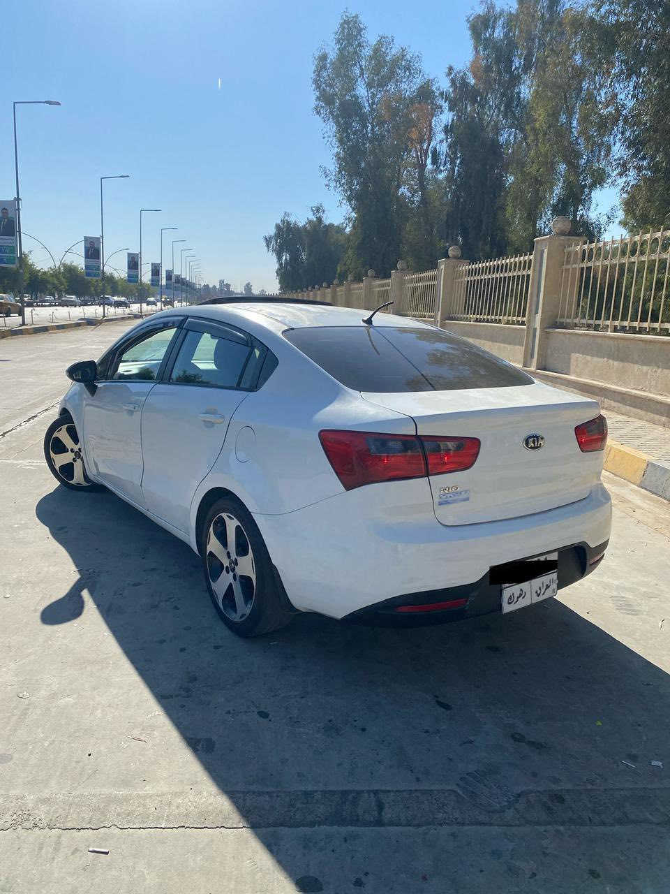 السلام عليكم
كيا ريو 2014  خليجي فول 
محرك ١٦٠٠
تحكم ستيرن جهتين 
حساسات امامي خلفي 
اشاير بالمري
مري شفط 
شاشة 
كامرة 
كير مكينة تبريد بشرط
بيها ٣ قطع صبغ 
السعر ٨٥ وأبيها مجال بصيط 
شرط التحويل
الشراي يتصل ***********
