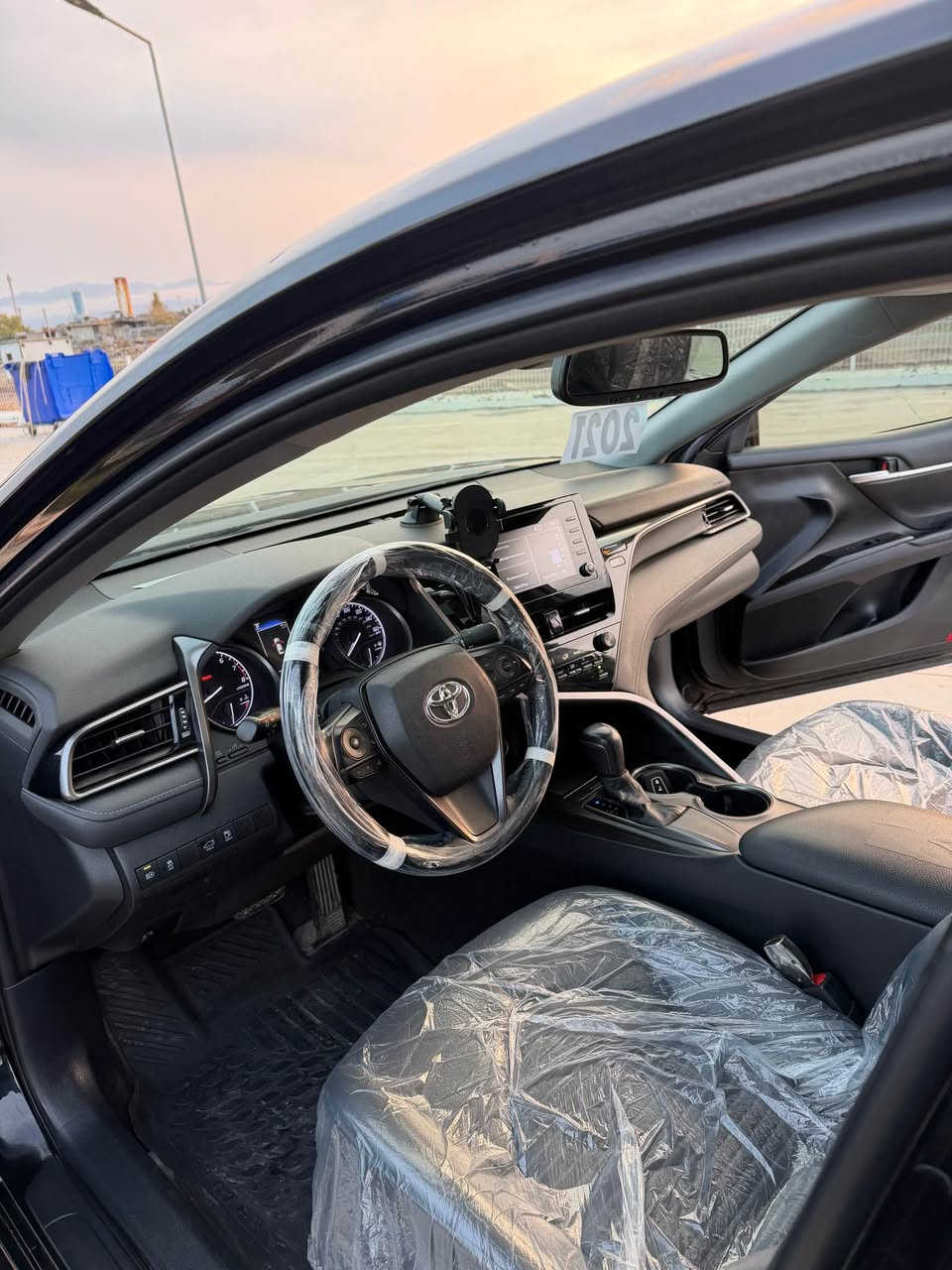 تۆتۆتا کامری ٢٠٢١  se plus 
سەیارەکە بەس بۆنیتی بۆیاخە بەبێ ناو 
بەسمە و سڵایتە شەخالە ڕادارە 
گێڕ تۆماتیک عادی لەیت لید و زینۆنی بیلادیە
سەیارەکە نمونەیە لە جوانی 70 mill رۆیشتوە 
ڕەقەم و سەنەوی نوێیە بەناوی خۆمانەوەیە 
سەیارەکە زۆۆر توندو تۆڵە بێ مەسرەفە
نرخ . 202 گەڵا کەمێک مامەڵە
شوێن. ڕانیە
ژ.م *********** رانية, السليمانية
