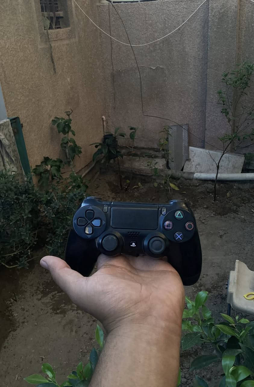 بلاي ستيشن 4 سليم اولاين اوربي ( PS4 Slim Online)
حالة الجهاز : لوك ستيكر ما مفتوح نهائياً (ضمان) نظافة الجهاز كما موضح في الصور .
كامل ملحقات : يدة اصلية لوك ستيكر،كيبل (HD) اصلي،محولة اصلية،كيبل شحن اصلي .
نظام الجهاز : نظامة (13.5) ، يجي معة قرص (THE WITCHER) وحساب بي لعبتين .
مساحة التخزين : واحد تيرا بايت ، 1T
ملاحظة : الجهاز ضمان من كل النواحي ، شرط الفحص!
السعر : 270 الف ، وبي مجال بسيط لطيبين ❤️.
تواصل : على الصفحة او واتساب من خلال الرقم (***********)
 *توصيل ما عندي ، مكاني بغداد تريد تجيني او ادز مندوب يستلم الجهاز .

