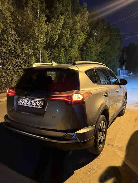 تيوتا راف فور 2017 رقم اربيل وارد امريكي حادثه سرقه جاملغين ودعاميه ولايتات شادين اصليه ومصبوغ بجمه ومن فحصته طلع بيه كلير امريكا قطعتين البيبان الاماميه السياره مكفوله من الحادث لغد شاصي مكفولات من الزلغ بدون ايرباك مكينته 2500 مكفوله من الفتح ومن كلشي كير مبدل دهن بالجديد وكذالك مكفول صدر امامي خلفي كارتون تخم تاير جديد رادار بلادي حجر موجود ماشيه 72 لايت زنون شادله نهار بلوجكتر زنون شادله بصمه تشتغل بصمه تفتح وتقفل كذالك مسويله تشغيل عن بعد تبريد ثلج نضم سبورت وايكو رادار امامي  سنويه لل2030 هزه جديده ارقام جدد بااسمي شرط التحويل سياره جاهزه من كلشي عارضه 153 وبيه مجال بسيط مكاني بغداد حي الجهاد ***********
