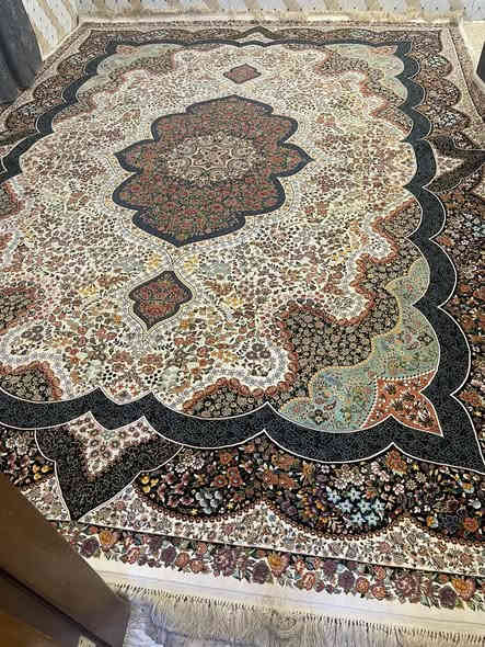 كاشان اصلي جبته وياي من ايران ٣ في ٤سعر ٥٠٠ 
***********
