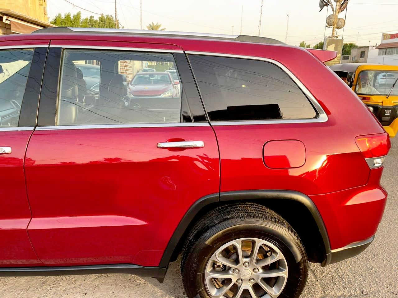 جيب 2015 مسجلة 2020 بالسنوية طختها بداية البنيد ونصبغن جاملغين وبنيد وباب توحيد لون ومكفولة من العيب الشرعي واحسبها الك نص حزام وبدون دوااخل هزتها والسنوية جديدة سيارة رقم بغداد اتكفلك التحويل وكل مشكلة مابيها مكاني بغداد المشتل السعر كلش مناسب ***********
