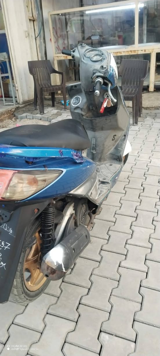 السلام عليكم
دراجة سكنس فحل  ياباني دراجة كفالة عمامة برغي ما مفتوح بل مكينة جيب وياك ١٠ فيترية وافحص دارجة خير من الله شلعة معدل السعر ٦٢٥ التواصل ***********
