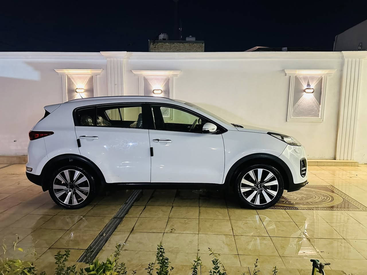 إسلام عليكم سبورتج البيع موديل 2018
سياره خليجي كفاله عامه من الضربه والصبغ 
سياره فقط بيها بل جنطه علا كد اربع صابع عندي نطخت وعفتها علا حطتها ما سويتها موضحا بل صور قرب وشوفها 
سياره رقم سليمانيه تريد وكاله تحويل حاضر 
محرك 2000 دوش 🚀 
بصمه تشغيل 
بصمه بواب 
نضام ترحيب 
مري شفط 
داخل عسلي لونين 
كشنات جلد عسلي 🍯 
سياره ماشيه 112 كيلو 
سياره سعرها 183 وبيها مجال جدن بصيط 
العنوان بغداد الدوره 
***********
