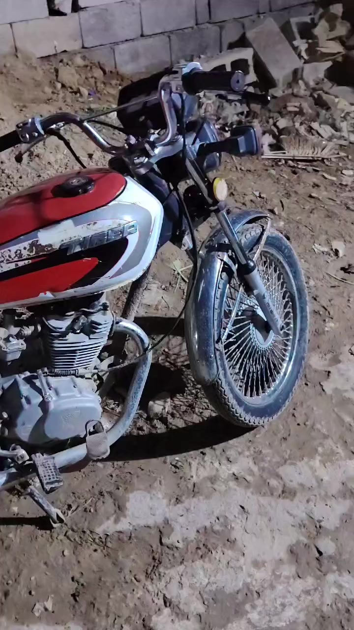 سلام عليكم درجه للبيع تاكير  21اورق كامله شغله    ديالى بعقوبه الرقم هاتف ***********
