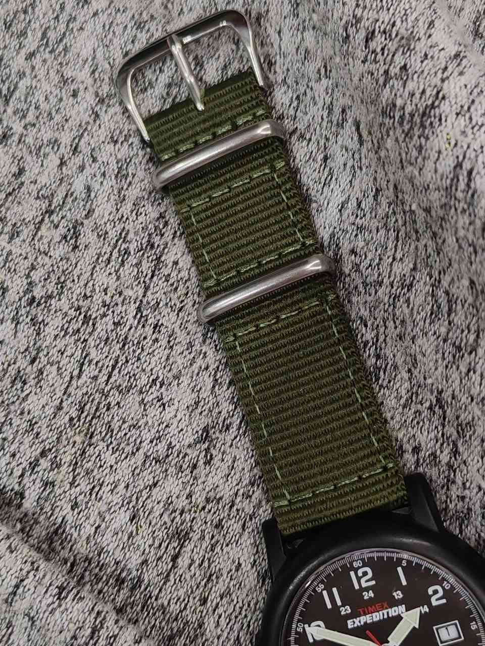 ساعة تايمكس اكسبدشن TIMEX EXPEDITION اصلية 100%
التفاصيل و النظافة واضحة بالصور
مكاني بغداد موجود توصيل
السعر ٤٠ الف


**إذا كنت صاحب هذا الإعلان وتريد حذفه لأي سبب، رجاءا أرسل رسالة إلى الدعم الفني**