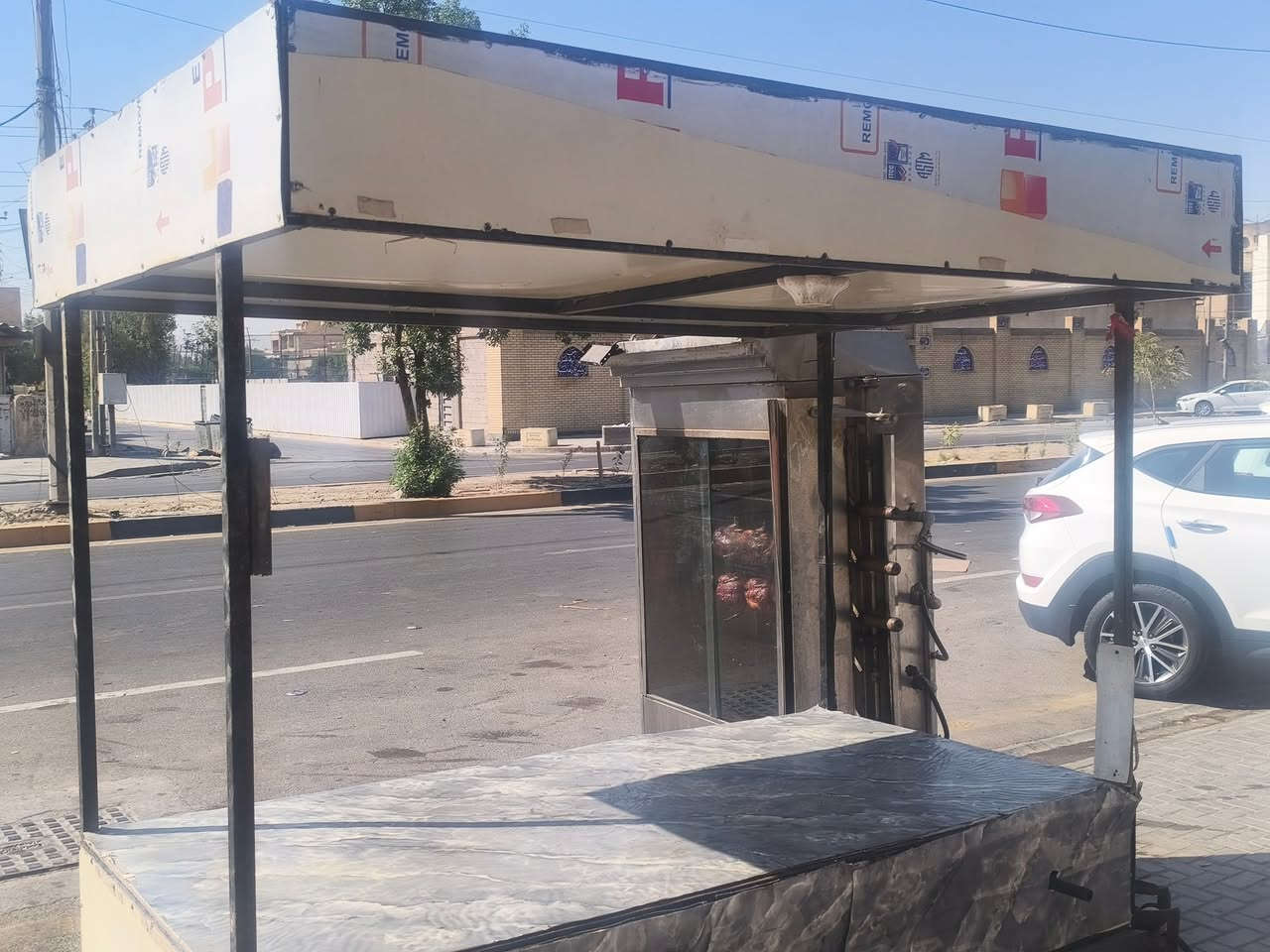 السلام عليكم عربانه متنقله جاهزه للعمل ترهم عريانه للبلبي أو ريوكتت صباحي يوجد بيها طباخين وترهم عربانه عصائر مكاني حي الجهاد شارع التجاري سعرها خاص ***********

