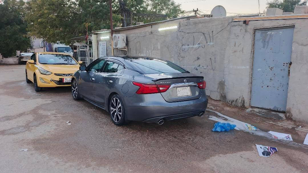 السلام عليكم
مكسيما 2018
بيع او مراوس مكاني كربلاء 
فول موصفات  SL
حادثه جاملغ او حافه بنيد او باب سايق
موصفاته
✅بصمه +تشغيل عن بعد
✅بنورامه
✅اكروز سرعه 
✅تحديد مسار 
✅كار بلي
✅تدفه بل كراسي وبل ستيرن 
✅كراسي كهرباء جلد
سستم صوت boss
نظام سبورت
حساسات بل مري

وبعد بيه هوي موصفات
مكينته V6 /3.5✈️

تخمم تاير 
سياره نظيفه 

رقم بغداد تحويل ثاني يوم
السعر ١٣٠$فقط مراوس
***********
