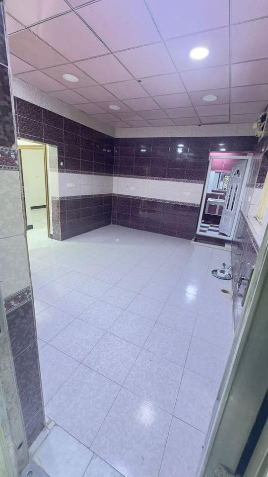 للايجــــــــــــار ✅
.
شقة للايجار في الجبيله مقابيل التايم طابق اول معزوله 
.

مواصفات البيت  / 
.
غرفتين ، صاله ، مطبخ ، صحيات 
.

سعر الايجار 600 الف قفل

✅ الذهبي للاستثمار العقاري ✅

#مجــــــاز_قانــــــــونيــاً
—————————————
#ملاحظه لعملائنا الكرام يتوفر لدينا عروض عقاريه بيوت للبيع والايجار في كافة مناطق محافظة البصره كذلك يتوفر لدينا بنايات تجاريه للبيع في مناطق ممتازه بوارد شهري ممتاز 
‏‌‎ للمعلومات اكثر التواصل على الارقام الموضحه او زيارة
الموقع 
البصره_ شارع عام حي الزهراء _ قرب مستشفى النفط
***********
