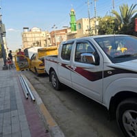 نافارا ٢٠١٤  ضربتها بنيد وجاملغ خلفي والباب مال بدي  محرك وكير مكفول ح...