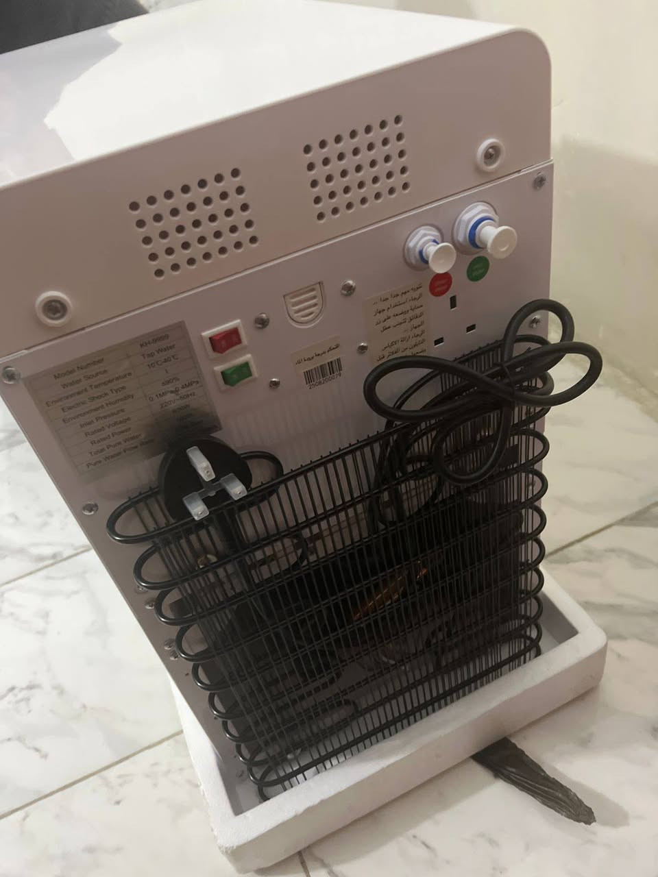 متاح للبيع براد و فلتر تصفيه ماء مكان بغداد سبع ابكار *********** الي يريده يتصل جديد ما مفتح نهياا
