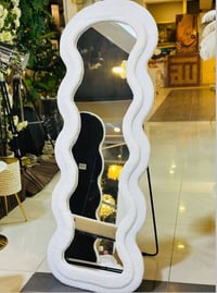 مراية عمودية • الوان متعددة • داخل الكوت