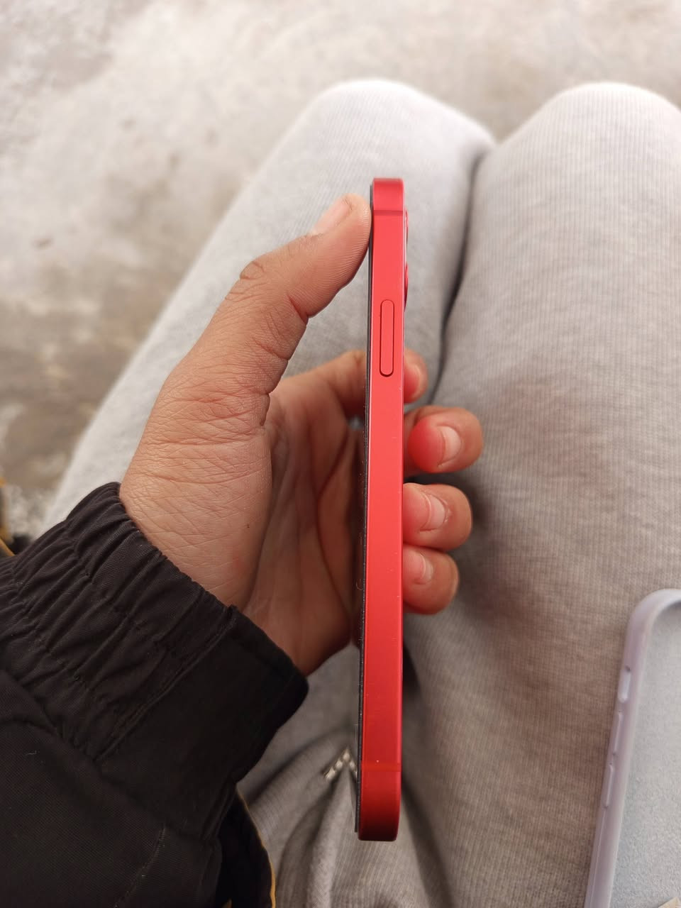 السلام عليكم متاح
ايفون ١٢عادي 
بطاريه ٧٤بلادي 
ذاكره ١٢٨
شرق اوسط 
ضمان الماستر 
مكفول من فتح وصيانه 
كلشي بلادي 
مراوس بدراجه 
مكان بابل حله سياحي 
***********
