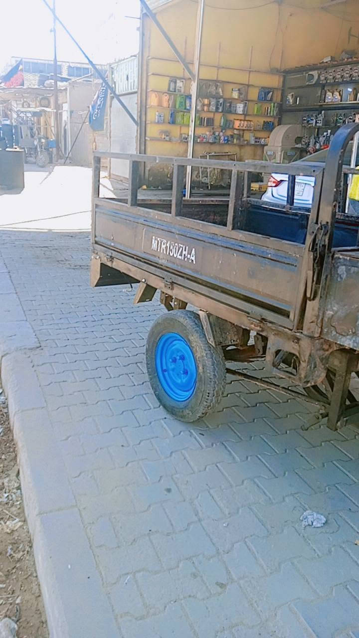 للبيع اوراق 2019نجف حي العسكري 1300بيه مجال ***********
