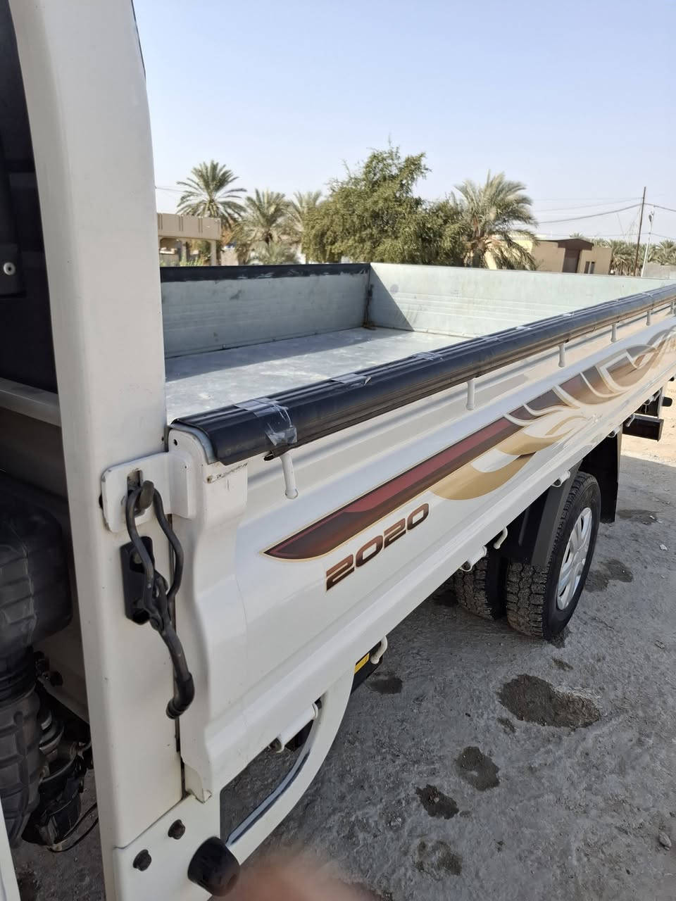 السلام وعليكم كيا للبيع موديل ٢٠شكل٢١ دشبول نفخ رقم بغداد كفاله سياره جديده جدآ ماشيه ١١٦ الف رقم بغداد دولي تحويل مباشر الشراي يتصل *********** /》》***********
