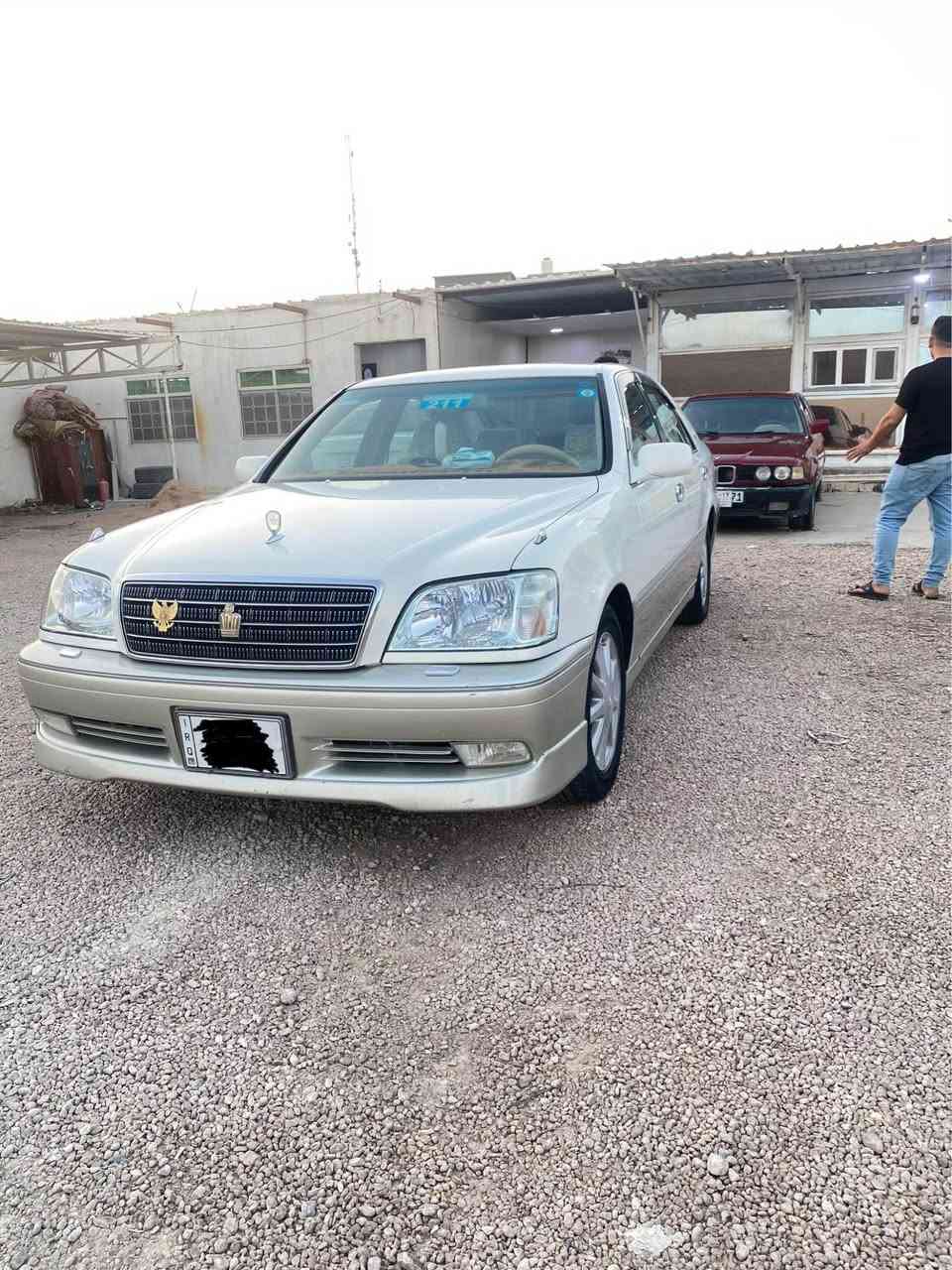 ملكة 2001
سياره على وضع الشركه بلاد
تحويل مباشر كفاله من كصه وضربه 
ديفور 4 دكم كرستال 
*********** الرمادي, الأنبار
