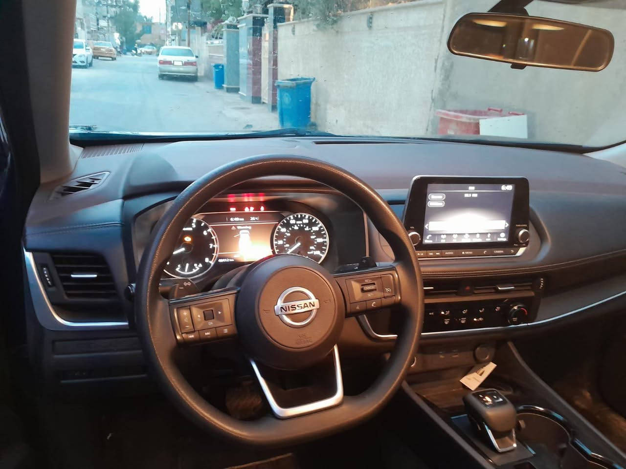 نيسان روج موديل 2022 نظيفة تفاصيل ها بالسونار وللاستفسار اكثر *********** السعر ب165 وبيها مجال بسيط

