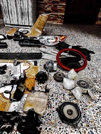 مجموعة غراض محور الباب مال حاوية وبعض الغراض كذلك نظيفة واسعارهن مناسب...