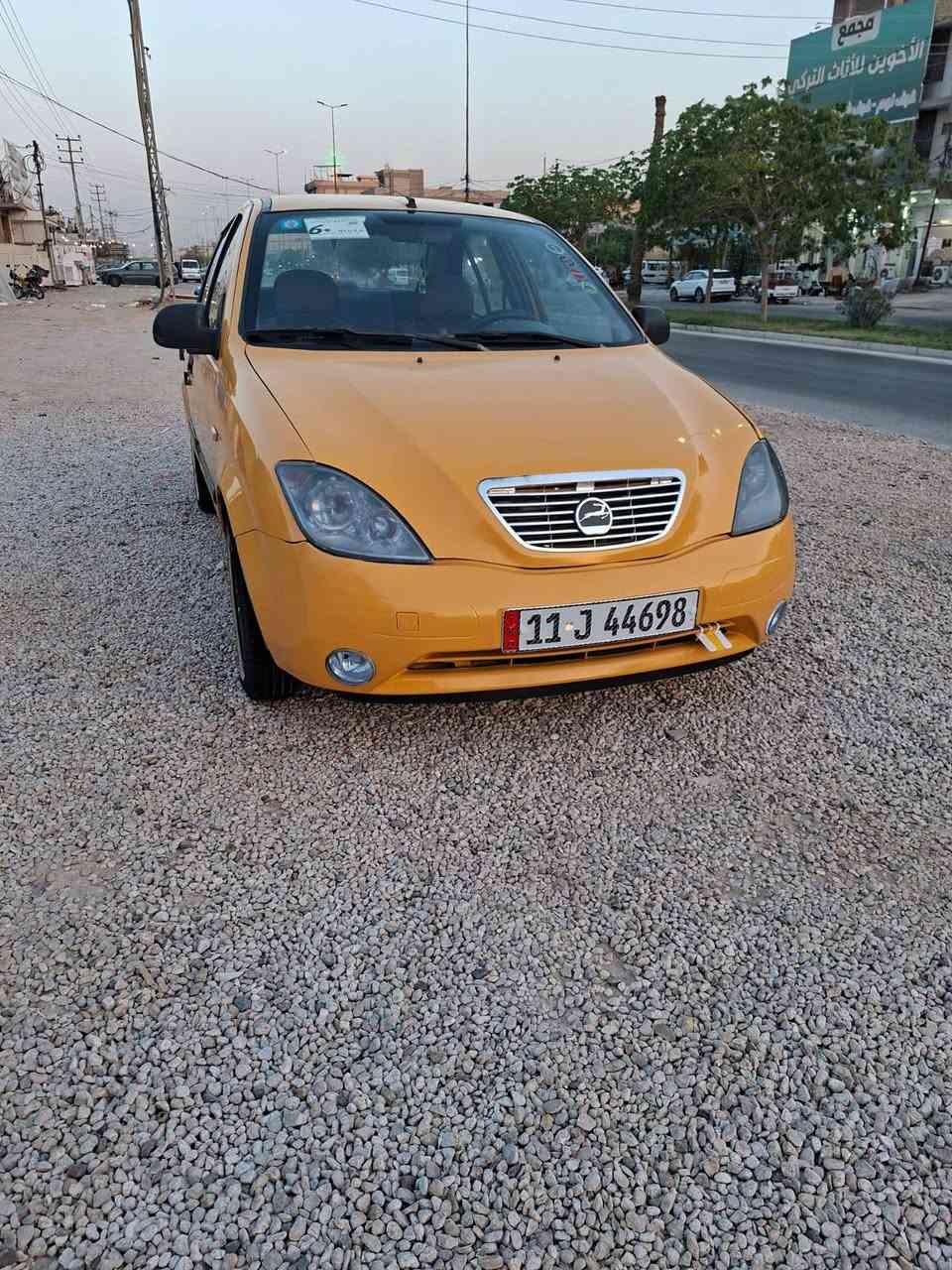 السلام عليكم طيبه للبيع موديل 2015مكفوله من كير مكينه حداديه
السياره رقم بغداد انكليزي شرط كبل امداور السياره ماعليه ربع 
السياره كدام العين وموضح بل صوره 
مكان حله شارع 80السعر 35وبيه مجال قليل 
وهاذه رقمي ***********
