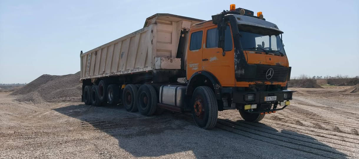 السلام وعليكم البي موديل 82 للبيع مربوطه 3لوحاد رقم نكليزي بسمي تحويل ثاني يوم مكينه 48 و كير 160. مجموعه جيف عربانه 34متر اربع دناكير مربوطه بل سنويه 3دناكير. وباقي الستفسار ***********
