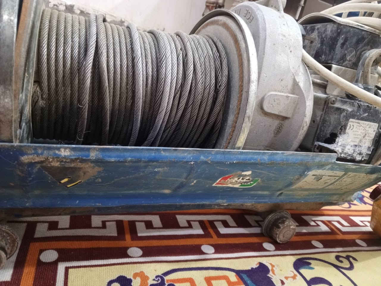 عندي ونج يطالي كامل للبيع موطور ٥٠٠كيلو عرباين ثنين السعر ٧٠٠ بي مجال قليل بغداد  ***********
