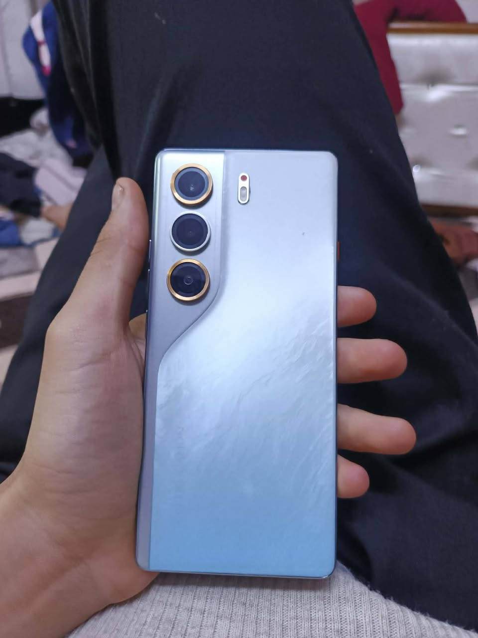 سلام عليكم تكنو كامون اربعين العادي مو البرو ذاكره ٢٥٦ بطاريه ٥٢٠٠ كامره ٥٠ mg من سوني مثبت بصري المعالج هايلوجي ١٠٠الترا  ضد المي كامل ملحقات مع الكارتونه جديد جهاز نضيف اريده مراوس اب ايفون شعندك نزل ودز طلب خاص


**إذا كنت صاحب هذا الإعلان وتريد حذفه لأي سبب، رجاءا أرسل رسالة إلى الدعم الفني**